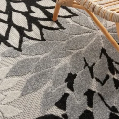 Outdoor Rugs-Kirkland's Home Black And White Floral Outdoor Area Rug, 5X7 Black/White