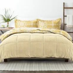 Comforters-Kirkland's Home Daisy Medallion Queen 3-Pc. Comforter Set Yellow