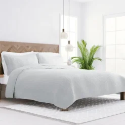 Quilts-Kirkland's Home Floral Stitch 3-Pc. Queen Quilt Set Gray