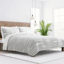 Quilts-Kirkland's Home Gray Linear Reversible 3-Pc. King Quilt Set Gray/White