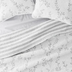 Quilts-Kirkland's Home Gray Vines Reversible 3-Pc. Queen Quilt Set Gray/White