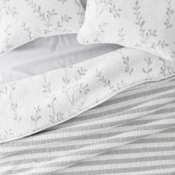 Quilts-Kirkland's Home Gray Vines Reversible 2-Pc. Twin Quilt Set Gray/White