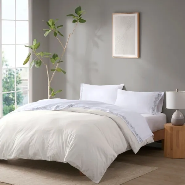 Bed Sheets-Kirkland's Home Leafy Vine Hem Microfiber 4-Pc. Full Sheet Set White/Green