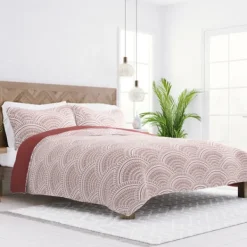 Quilts-Kirkland's Home Terra Scalloped Reversible 2-Pc. Twin Quilt Set Red/White