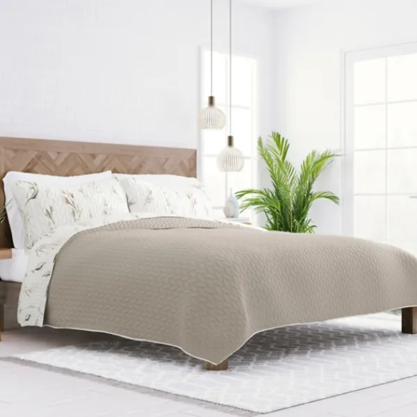 Quilts-Kirkland's Home Watercolor Leaves Reversible 2-Pc. Twin Quilt Set White/Green/Tan