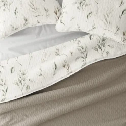 Quilts-Kirkland's Home Watercolor Leaves Reversible 3-Pc. Queen Quilt Set White/Green/Tan